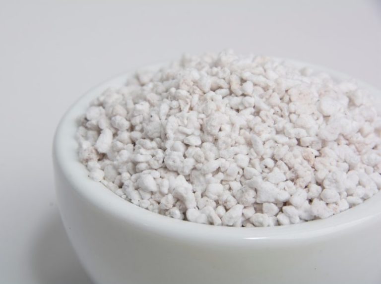 Rohstoffe Minerale Produkt Perlite (2-6 mm)